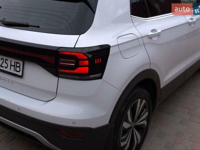 Белый Фольксваген T-Cross, объемом двигателя 1 л и пробегом 29 тыс. км за 21500 $, фото 5 на Automoto.ua