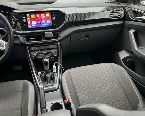 Фольксваген T-Cross 2021 в Житомире на Automoto.ua Белый Фольксваген T-Cross, объемом двигателя 1 л и пробегом 39 тыс. км за 19999 $, фото 10 на Automoto.ua