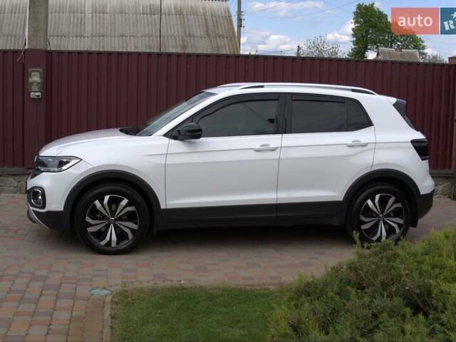 Белый Фольксваген T-Cross, объемом двигателя 1 л и пробегом 29 тыс. км за 21500 $, фото 9 на Automoto.ua