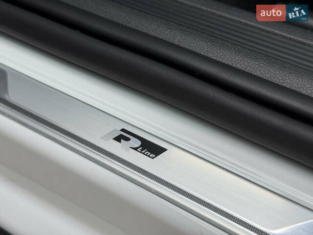 Белый Фольксваген T-Cross, объемом двигателя 1.5 л и пробегом 25 тыс. км за 29999 $, фото 28 на Automoto.ua