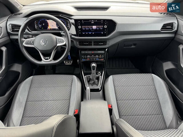 Білий Фольксваген T-Cross, об'ємом двигуна 1.5 л та пробігом 25 тис. км за 29499 $, фото 17 на Automoto.ua