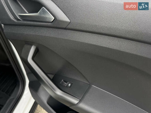 Білий Фольксваген T-Cross, об'ємом двигуна 1.5 л та пробігом 25 тис. км за 29499 $, фото 25 на Automoto.ua