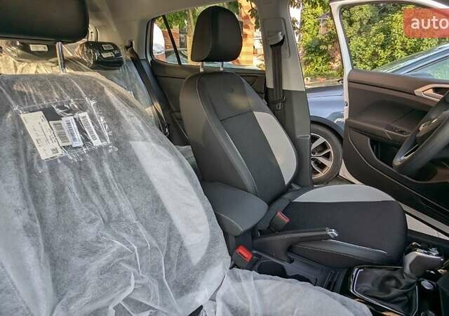 Белый Фольксваген T-Cross, объемом двигателя 1.2 л и пробегом 1 тыс. км за 21999 $, фото 79 на Automoto.ua