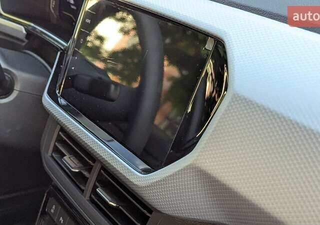 Белый Фольксваген T-Cross, объемом двигателя 1.2 л и пробегом 1 тыс. км за 21999 $, фото 72 на Automoto.ua