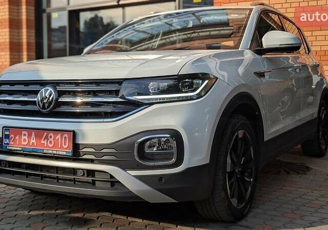Белый Фольксваген T-Cross, объемом двигателя 1.2 л и пробегом 1 тыс. км за 21999 $, фото 49 на Automoto.ua