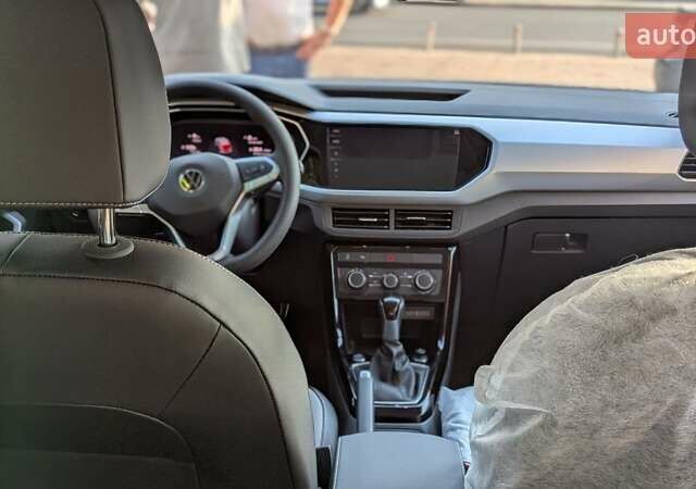 Белый Фольксваген T-Cross, объемом двигателя 1.2 л и пробегом 1 тыс. км за 21999 $, фото 64 на Automoto.ua