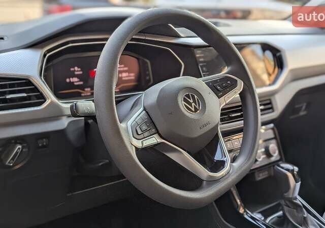Белый Фольксваген T-Cross, объемом двигателя 1.2 л и пробегом 1 тыс. км за 21999 $, фото 61 на Automoto.ua