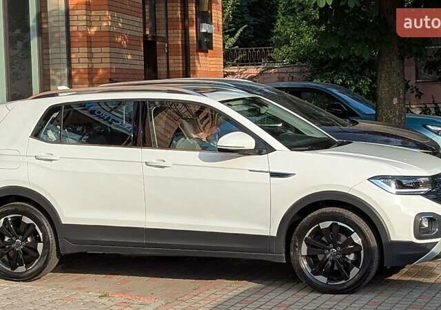 Белый Фольксваген T-Cross, объемом двигателя 1.2 л и пробегом 1 тыс. км за 21999 $, фото 37 на Automoto.ua