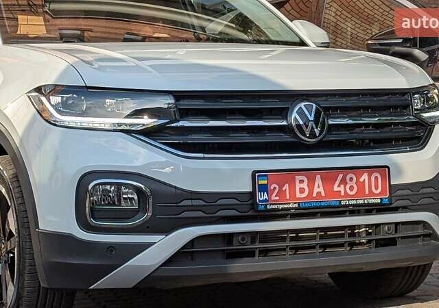 Белый Фольксваген T-Cross, объемом двигателя 1.2 л и пробегом 1 тыс. км за 21999 $, фото 21 на Automoto.ua