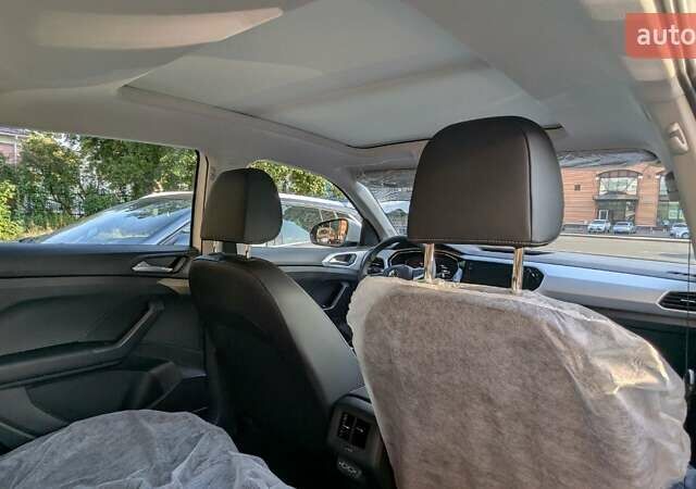 Белый Фольксваген T-Cross, объемом двигателя 1.2 л и пробегом 1 тыс. км за 21999 $, фото 69 на Automoto.ua