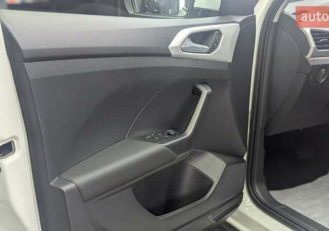 Белый Фольксваген T-Cross, объемом двигателя 1.2 л и пробегом 1 тыс. км за 21999 $, фото 22 на Automoto.ua