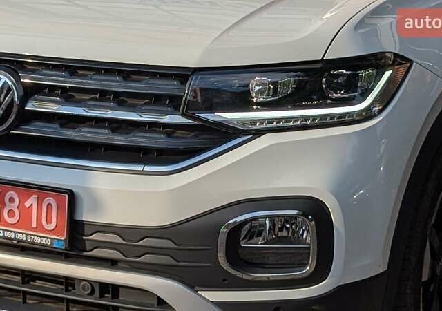Белый Фольксваген T-Cross, объемом двигателя 1.2 л и пробегом 1 тыс. км за 21999 $, фото 7 на Automoto.ua