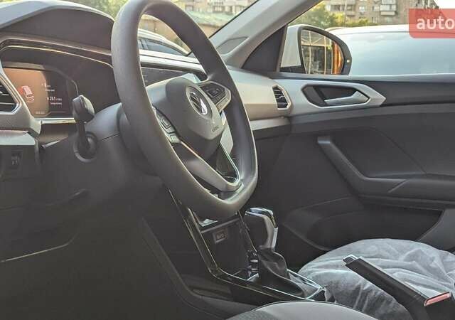 Белый Фольксваген T-Cross, объемом двигателя 1.2 л и пробегом 1 тыс. км за 21999 $, фото 59 на Automoto.ua