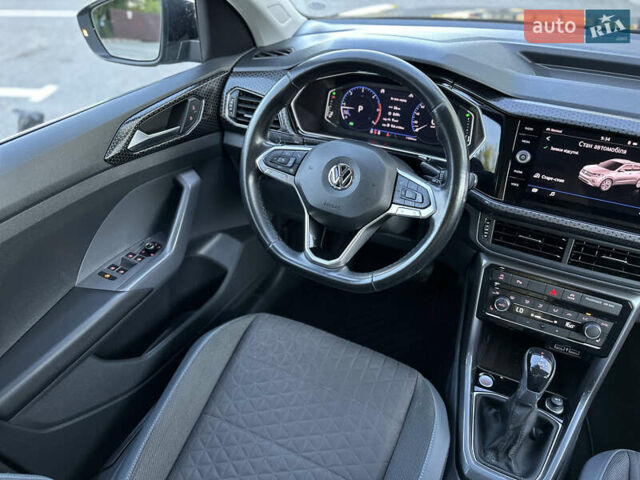 Чорний Фольксваген T-Cross, об'ємом двигуна 1.6 л та пробігом 119 тис. км за 23000 $, фото 24 на Automoto.ua