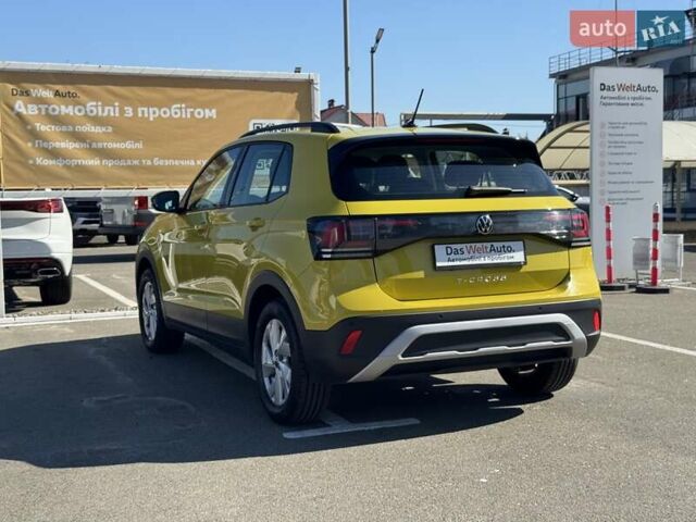 Жовтий Фольксваген T-Cross, об'ємом двигуна 1 л та пробігом 20 тис. км за 22200 $, фото 5 на Automoto.ua