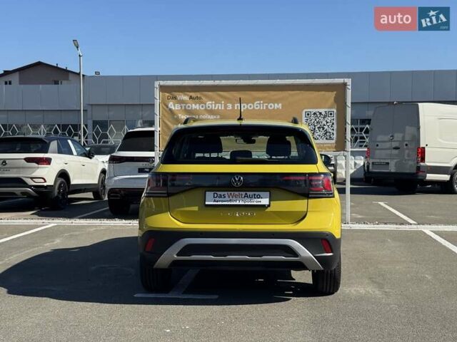 Жовтий Фольксваген T-Cross, об'ємом двигуна 1 л та пробігом 20 тис. км за 22200 $, фото 4 на Automoto.ua
