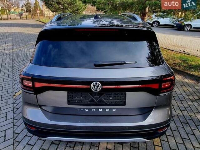 Серый Фольксваген T-Cross, объемом двигателя 1.6 л и пробегом 115 тыс. км за 22999 $, фото 14 на Automoto.ua