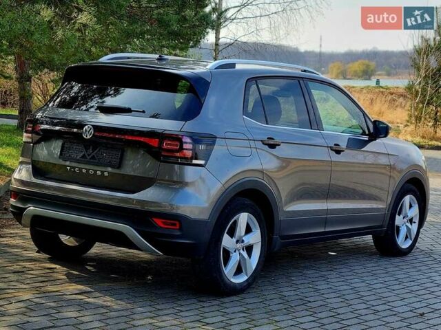 Серый Фольксваген T-Cross, объемом двигателя 1.6 л и пробегом 115 тыс. км за 23499 $, фото 34 на Automoto.ua