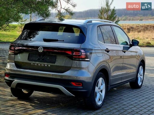 Серый Фольксваген T-Cross, объемом двигателя 1.6 л и пробегом 115 тыс. км за 23999 $, фото 20 на Automoto.ua