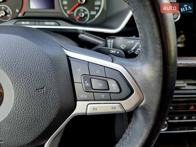 Серый Фольксваген T-Cross, объемом двигателя 1.6 л и пробегом 115 тыс. км за 22999 $, фото 47 на Automoto.ua