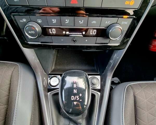 Серый Фольксваген T-Cross, объемом двигателя 1.6 л и пробегом 115 тыс. км за 23499 $, фото 54 на Automoto.ua