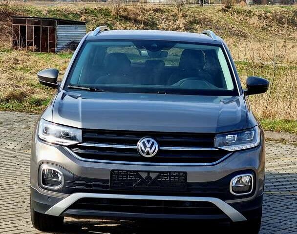Серый Фольксваген T-Cross, объемом двигателя 1.6 л и пробегом 115 тыс. км за 22999 $, фото 17 на Automoto.ua