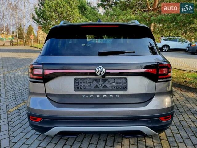 Серый Фольксваген T-Cross, объемом двигателя 1.6 л и пробегом 115 тыс. км за 22999 $, фото 38 на Automoto.ua