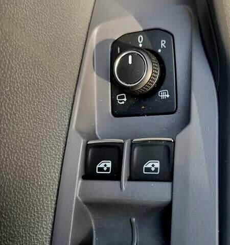 Серый Фольксваген T-Cross, объемом двигателя 1.6 л и пробегом 115 тыс. км за 23499 $, фото 57 на Automoto.ua