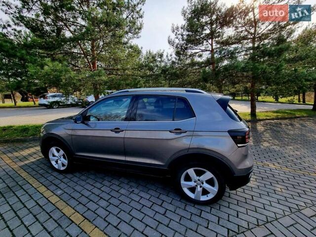 Серый Фольксваген T-Cross, объемом двигателя 1.6 л и пробегом 115 тыс. км за 23999 $, фото 43 на Automoto.ua