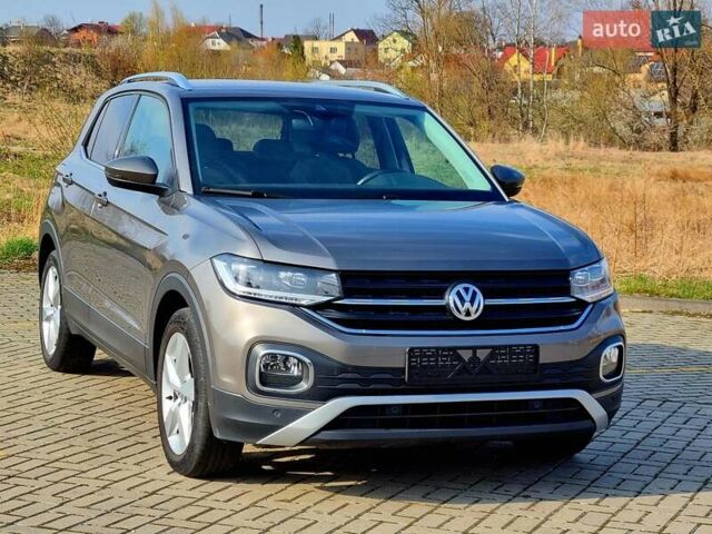 Серый Фольксваген T-Cross, объемом двигателя 1.6 л и пробегом 115 тыс. км за 22999 $, фото 39 на Automoto.ua