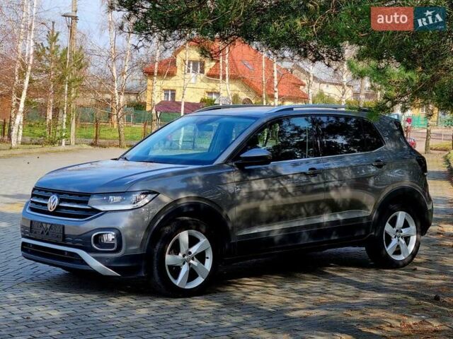Серый Фольксваген T-Cross, объемом двигателя 1.6 л и пробегом 115 тыс. км за 23499 $, фото 4 на Automoto.ua
