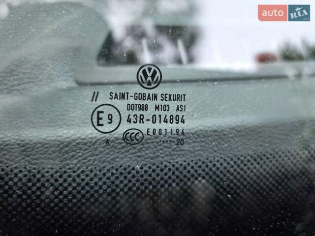 Серый Фольксваген T-Cross, объемом двигателя 1.6 л и пробегом 115 тыс. км за 23999 $, фото 86 на Automoto.ua