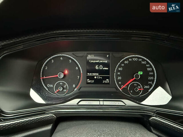 Серый Фольксваген T-Cross, объемом двигателя 1 л и пробегом 54 тыс. км за 19000 $, фото 16 на Automoto.ua