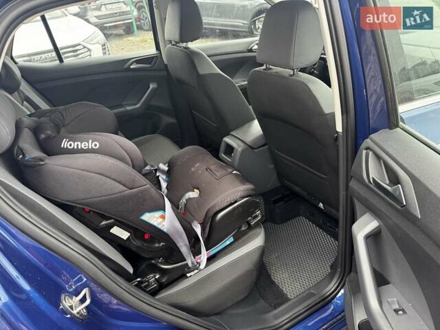 Фольксваген T-Cross 2020 в Киеве на Automoto.ua Синий Фольксваген T-Cross, объемом двигателя 1.6 л и пробегом 137 тыс. км за 19950 $, фото 10 на Automoto.ua