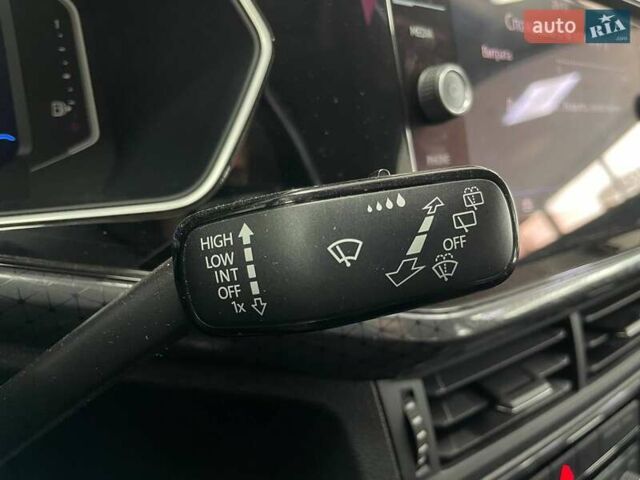 Синий Фольксваген T-Cross, объемом двигателя 1.6 л и пробегом 135 тыс. км за 19990 $, фото 26 на Automoto.ua