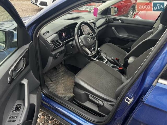 Фольксваген T-Cross 2020 в Киеве на Automoto.ua Синий Фольксваген T-Cross, объемом двигателя 1.6 л и пробегом 137 тыс. км за 19950 $, фото 7 на Automoto.ua
