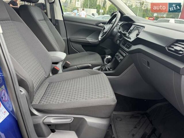 Синий Фольксваген T-Cross, объемом двигателя 1 л и пробегом 35 тыс. км за 19300 $, фото 18 на Automoto.ua
