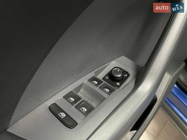 Синий Фольксваген T-Cross, объемом двигателя 1.6 л и пробегом 135 тыс. км за 19990 $, фото 18 на Automoto.ua