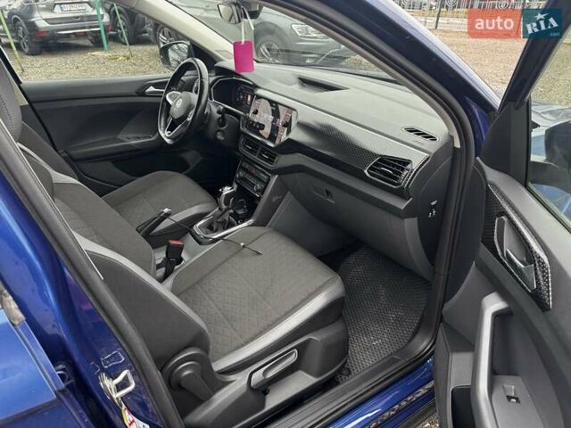 Фольксваген T-Cross 2020 в Киеве на Automoto.ua Синий Фольксваген T-Cross, объемом двигателя 1.6 л и пробегом 137 тыс. км за 19950 $, фото 11 на Automoto.ua