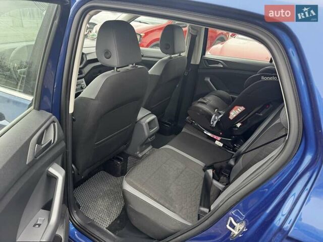 Фольксваген T-Cross 2020 в Киеве на Automoto.ua Синий Фольксваген T-Cross, объемом двигателя 1.6 л и пробегом 137 тыс. км за 19950 $, фото 8 на Automoto.ua