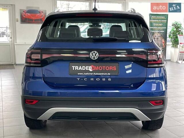 Синий Фольксваген T-Cross, объемом двигателя 1.6 л и пробегом 135 тыс. км за 19990 $, фото 10 на Automoto.ua