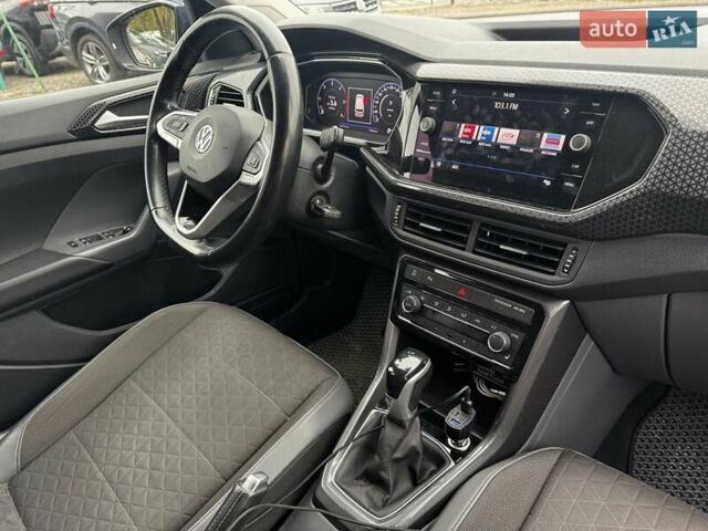 Фольксваген T-Cross 2020 в Киеве на Automoto.ua Синий Фольксваген T-Cross, объемом двигателя 1.6 л и пробегом 137 тыс. км за 19950 $, фото 12 на Automoto.ua