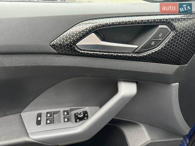 Фольксваген T-Cross 2020 в Киеве на Automoto.ua Синий Фольксваген T-Cross, объемом двигателя 1.6 л и пробегом 137 тыс. км за 19950 $, фото 13 на Automoto.ua
