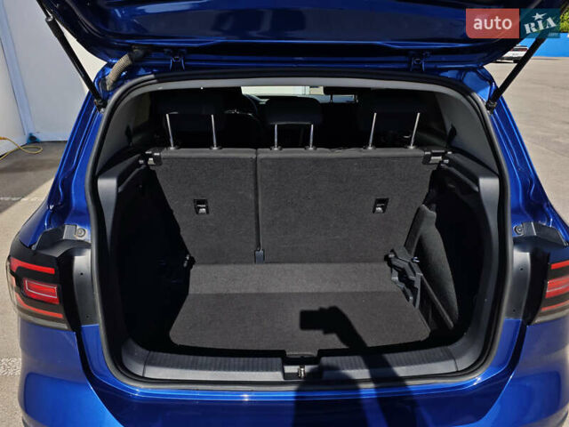 Фольксваген T-Cross 2021 в Кропивницком (Кировограде) на Automoto.ua Синий Фольксваген T-Cross, объемом двигателя 1 л и пробегом 25 тыс. км за 17083 $, фото 16 на Automoto.ua