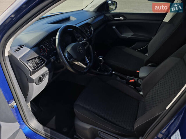 Синий Фольксваген T-Cross, объемом двигателя 1 л и пробегом 25 тыс. км за 17787 $, фото 8 на Automoto.ua