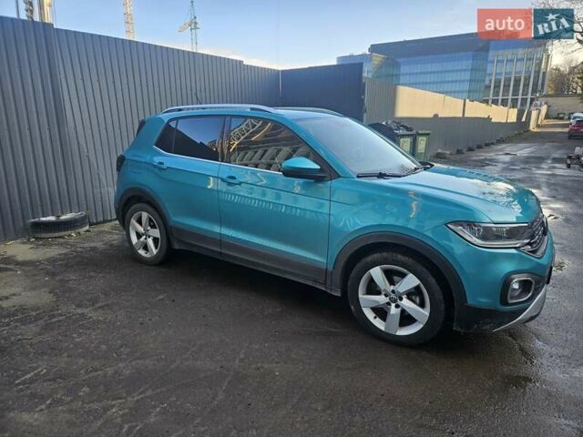 Синий Фольксваген T-Cross, объемом двигателя 1 л и пробегом 57 тыс. км за 19500 $, фото 1 на Automoto.ua