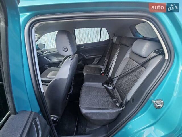 Синий Фольксваген T-Cross, объемом двигателя 1 л и пробегом 57 тыс. км за 19500 $, фото 8 на Automoto.ua