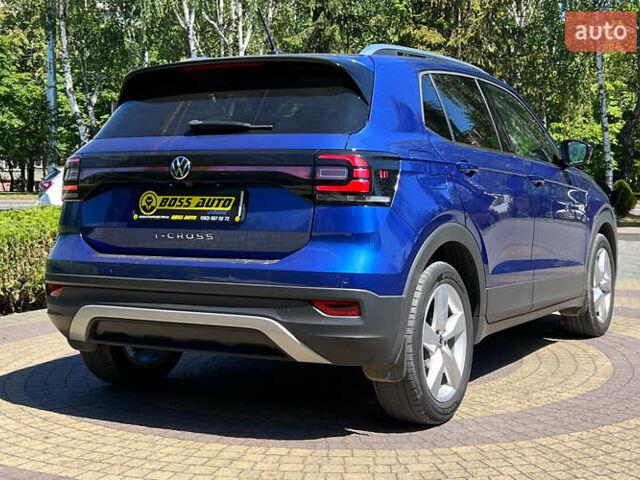 Синій Фольксваген T-Cross, об'ємом двигуна 1 л та пробігом 73 тис. км за 19700 $, фото 6 на Automoto.ua