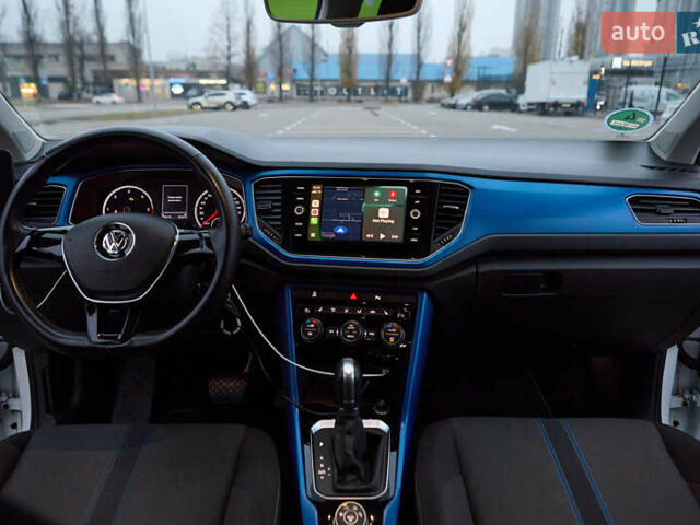 Белый Фольксваген Ти-Рок, объемом двигателя 1.97 л и пробегом 159 тыс. км за 23000 $, фото 28 на Automoto.ua