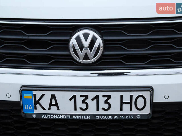 Белый Фольксваген Ти-Рок, объемом двигателя 1.97 л и пробегом 159 тыс. км за 23000 $, фото 18 на Automoto.ua